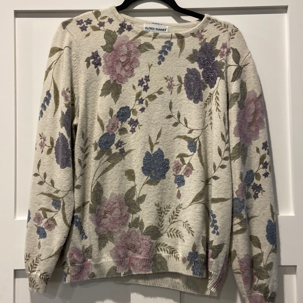 Alfred Dunner Floral print sweater.   Wash and wear.   Tiny beads on front